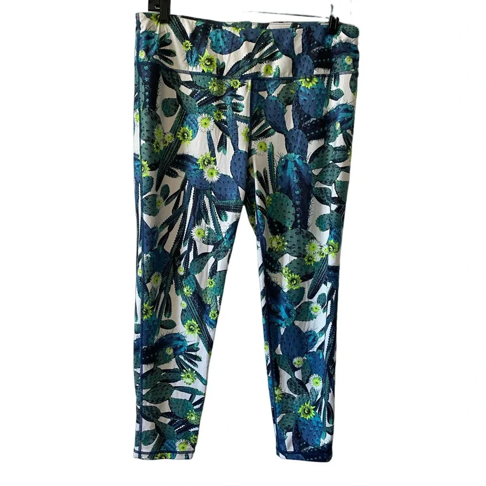 Sweaty Betty Soft Cropped Leggings Cactus Design Size XL